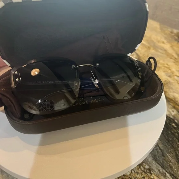 Henri Bendel Blue Rimless Women’s Sunglasses NWOT! - Picture 6 of 6